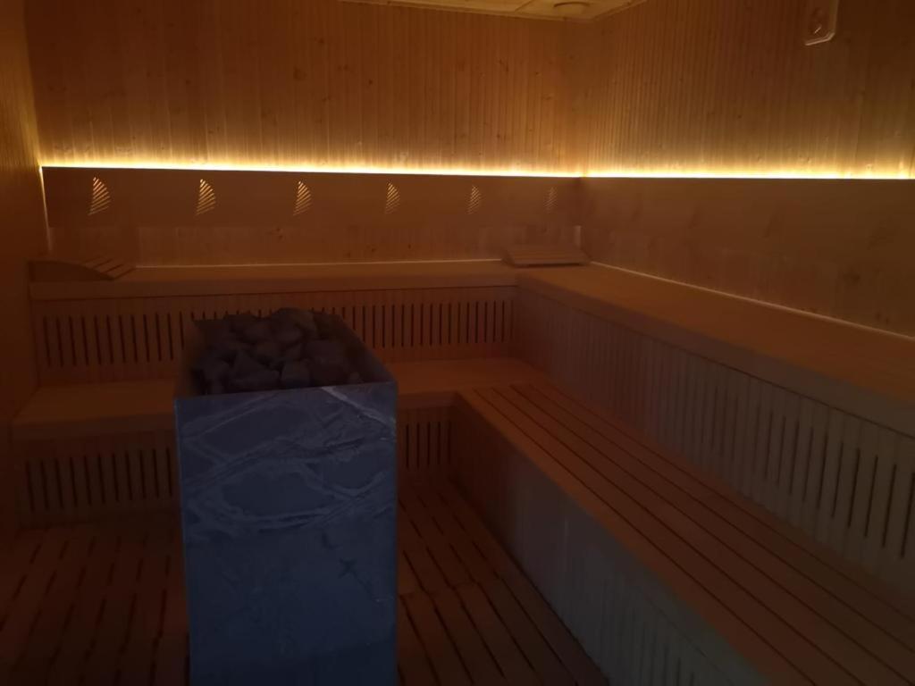 Blue Lagoon A542 W Wave Apartment